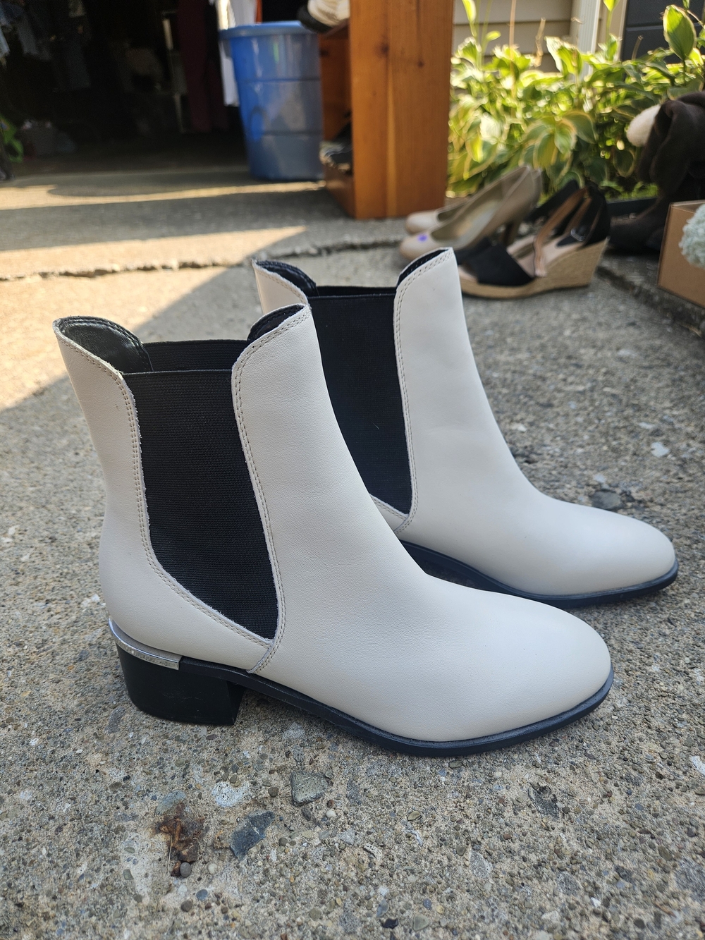 Calvin Klein Chelsea Ankle Boots